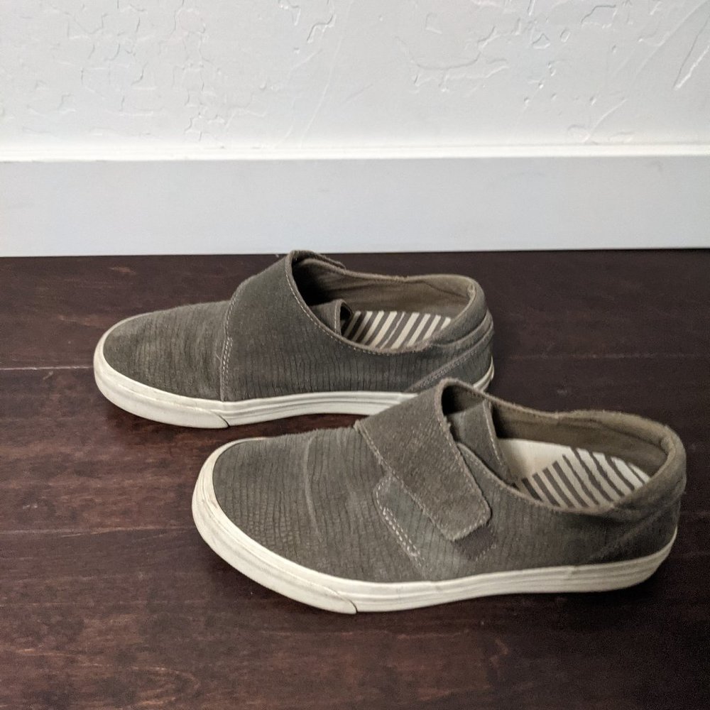 Taos womens 8 Soul shoes